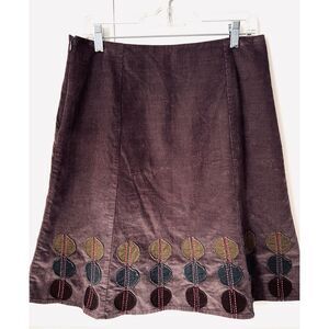 Boden dark brown corduroy a-line skirt with applique circles. Size 8.